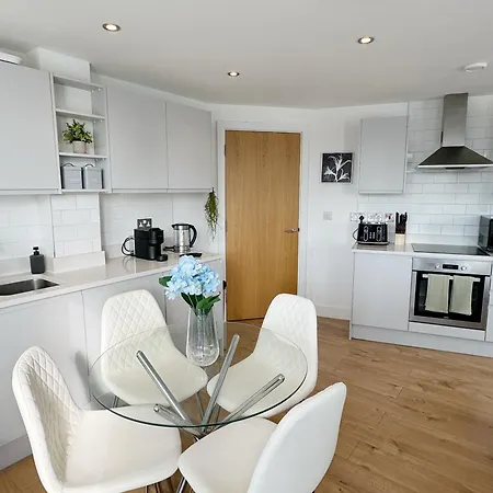 Apartment Luxury Penthouse With Private Hot Tub Overlooking Leeds Centre