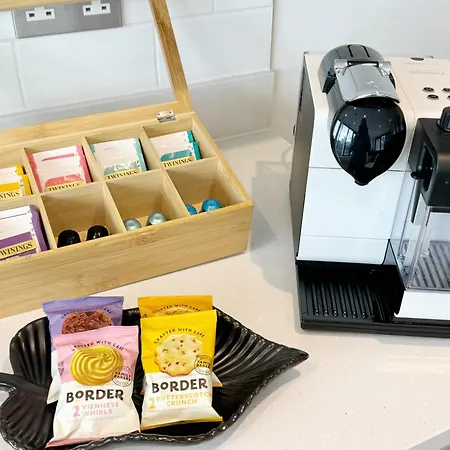 Luxury Penthouse With Private Hot Tub Overlooking Centre