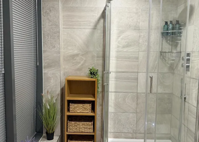 Luxury Penthouse With Private Hot Tub Overlooking Centre