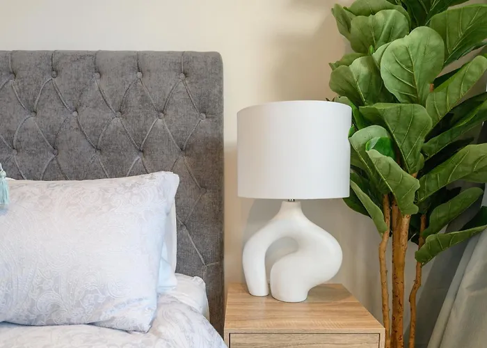 Luxury Penthouse With Private Hot Tub Overlooking Centre Leeds (West Yorkshire)