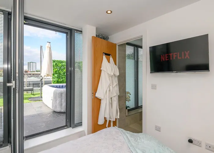 Appartement Luxury Penthouse With Private Hot Tub Overlooking Centre *