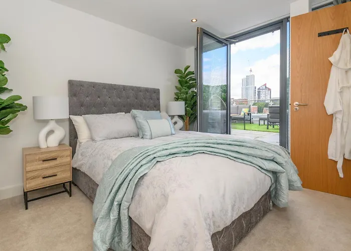 Luxury Penthouse With Private Hot Tub Overlooking Centre Appartement Leeds (West Yorkshire)