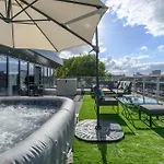 Apartamento Luxury Penthouse With Private Hot Tub Overlooking Centre *