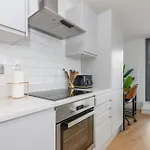 Luxury Penthouse With Private Hot Tub Overlooking Centre Apartamento *