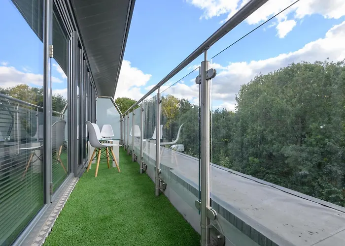 Апартаменти Luxury Penthouse With Private Hot Tub Overlooking Centre