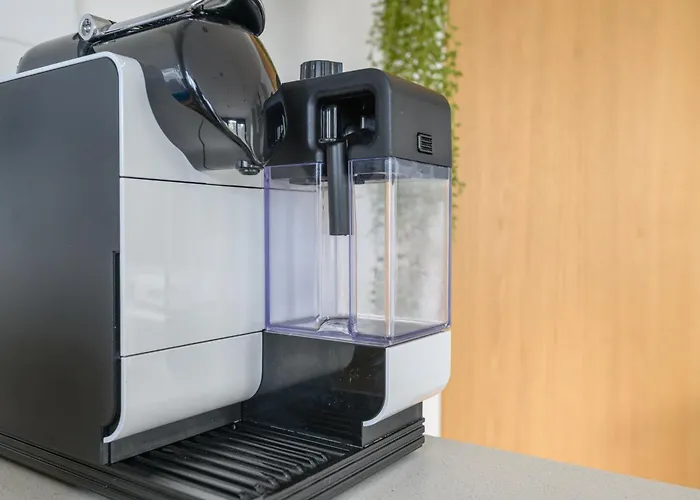 Luxury Penthouse With Private Hot Tub Overlooking Centre