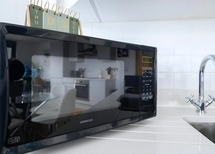 Luxury Penthouse With Private Hot Tub Overlooking Centre Лідс